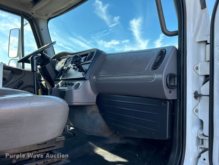 image for item EG1253 2012 Freightliner  Business Class M2 fuel / lube truck