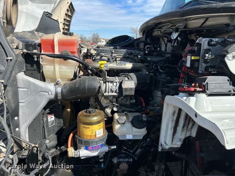 image for item EG1253 2012 Freightliner  Business Class M2 fuel / lube truck