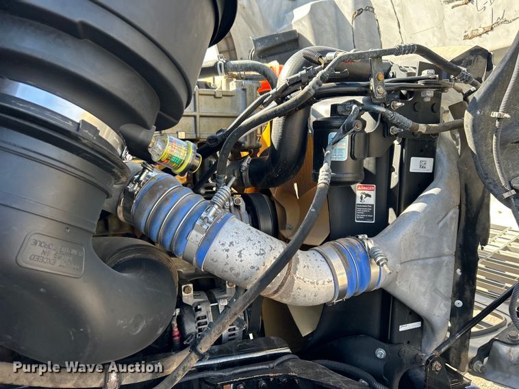 image for item EG1253 2012 Freightliner  Business Class M2 fuel / lube truck