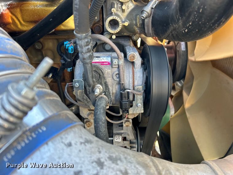 image for item EG1253 2012 Freightliner  Business Class M2 fuel / lube truck