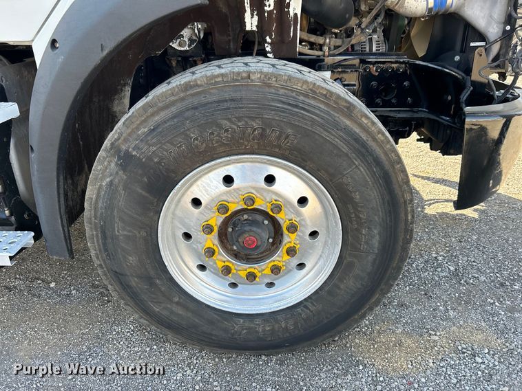 image for item EG1253 2012 Freightliner  Business Class M2 fuel / lube truck