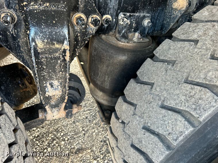 image for item EG1253 2012 Freightliner  Business Class M2 fuel / lube truck