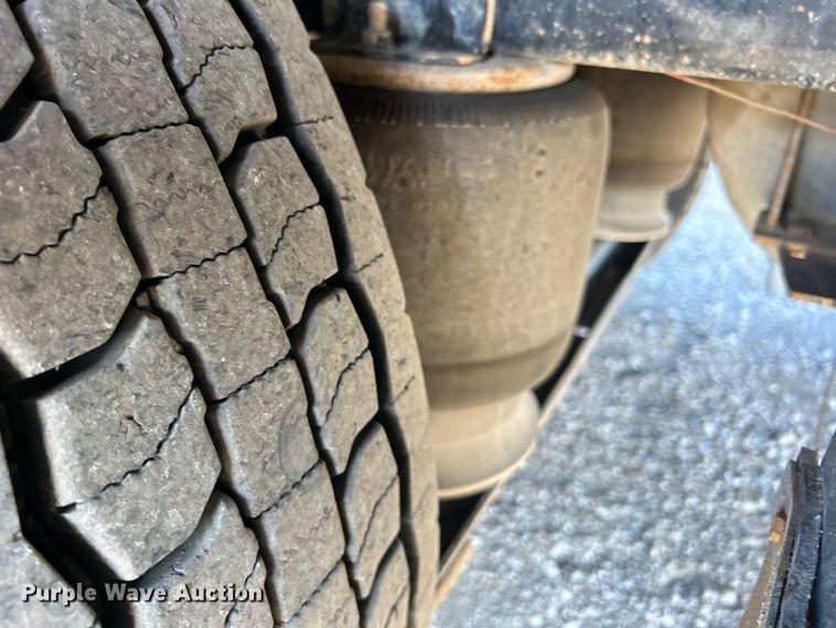 image for item EG1253 2012 Freightliner  Business Class M2 fuel / lube truck