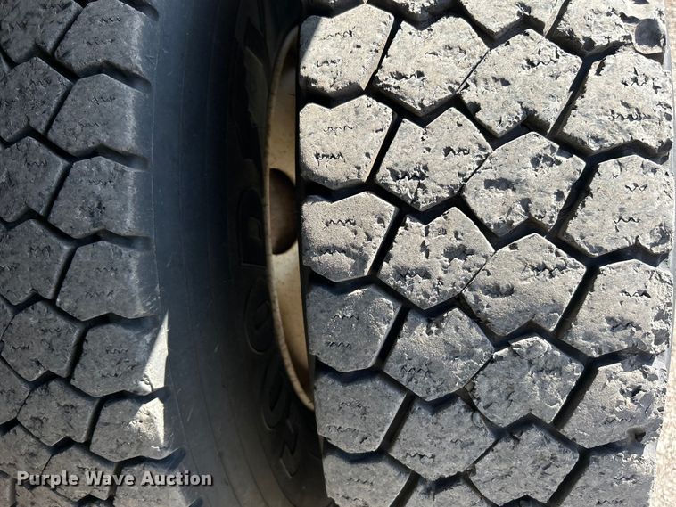 image for item EG1253 2012 Freightliner  Business Class M2 fuel / lube truck