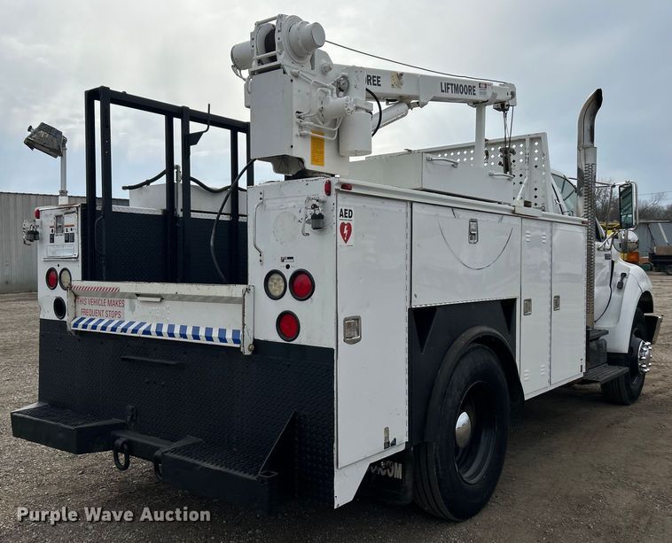 image for item EG1262 2013 Ford F650 Super Duty utility / service truck