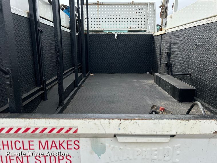 image for item EG1262 2013 Ford F650 Super Duty utility / service truck