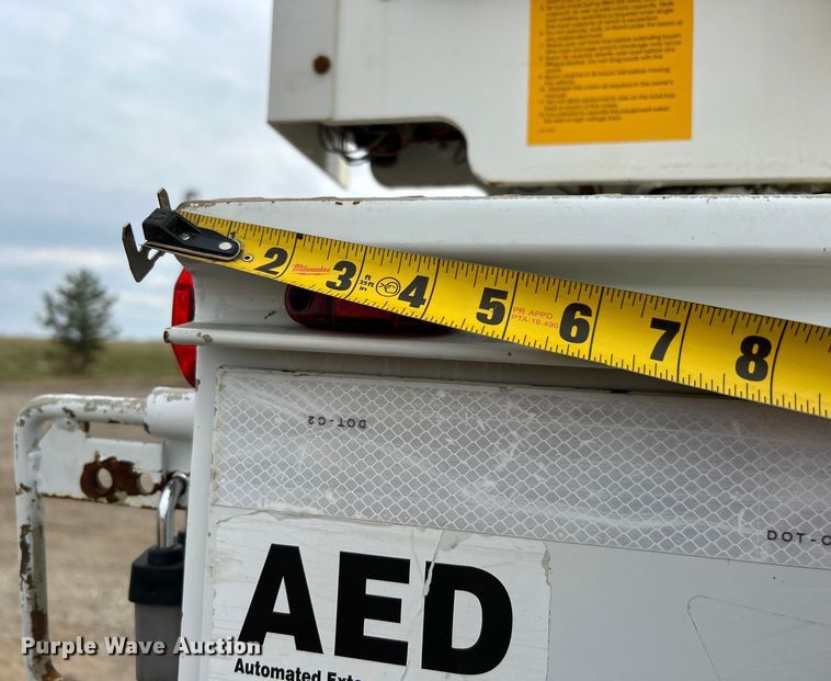 image for item EG1262 2013 Ford F650 Super Duty utility / service truck