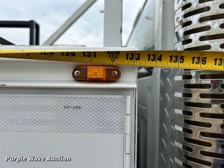 image for item EG1262 2013 Ford F650 Super Duty utility / service truck