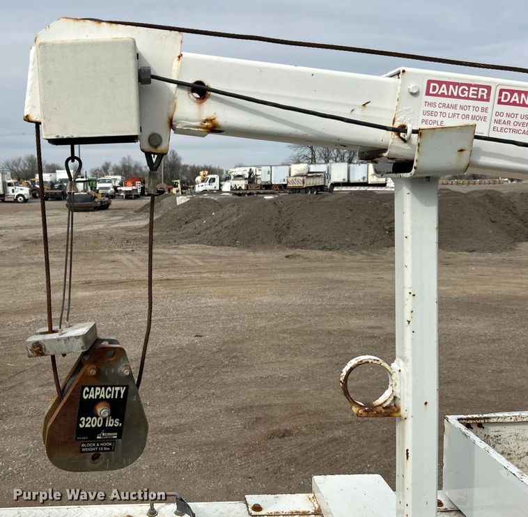 image for item EG1262 2013 Ford F650 Super Duty utility / service truck