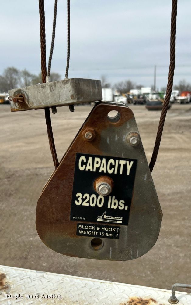 image for item EG1262 2013 Ford F650 Super Duty utility / service truck