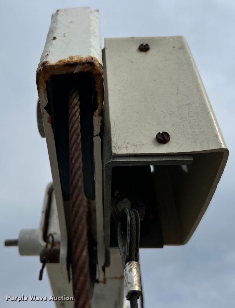 image for item EG1262 2013 Ford F650 Super Duty utility / service truck