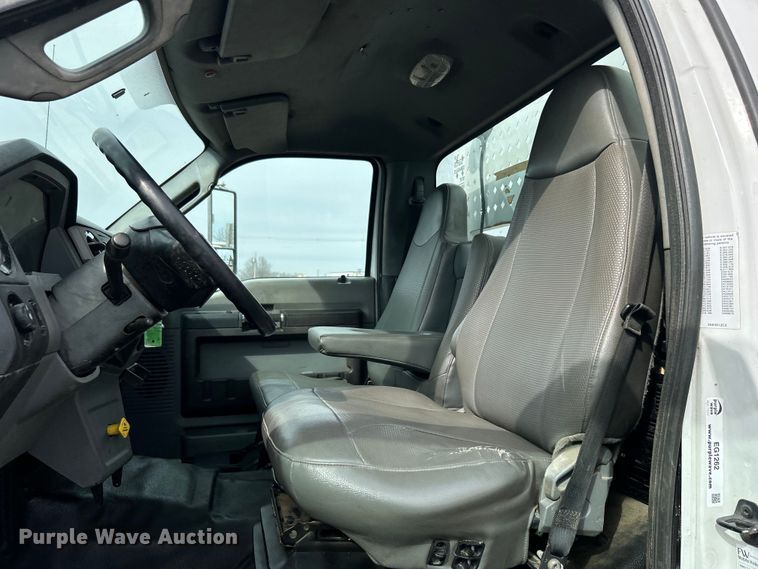 image for item EG1262 2013 Ford F650 Super Duty utility / service truck