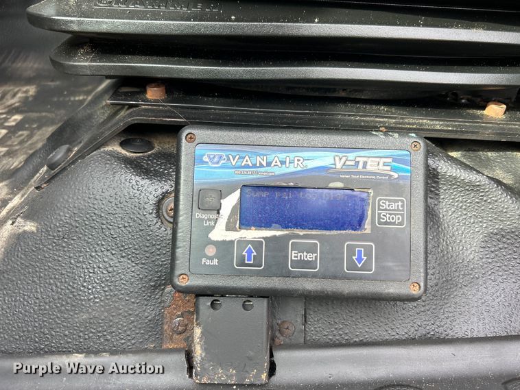 image for item EG1262 2013 Ford F650 Super Duty utility / service truck