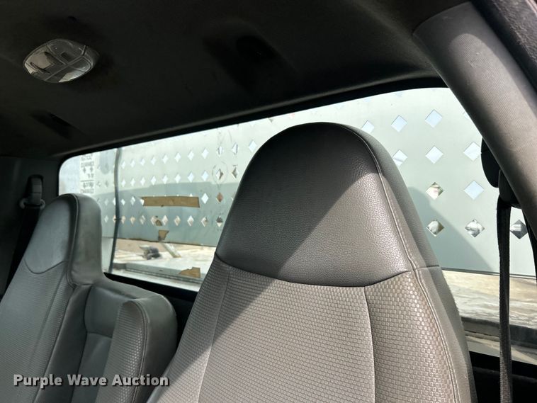 image for item EG1262 2013 Ford F650 Super Duty utility / service truck