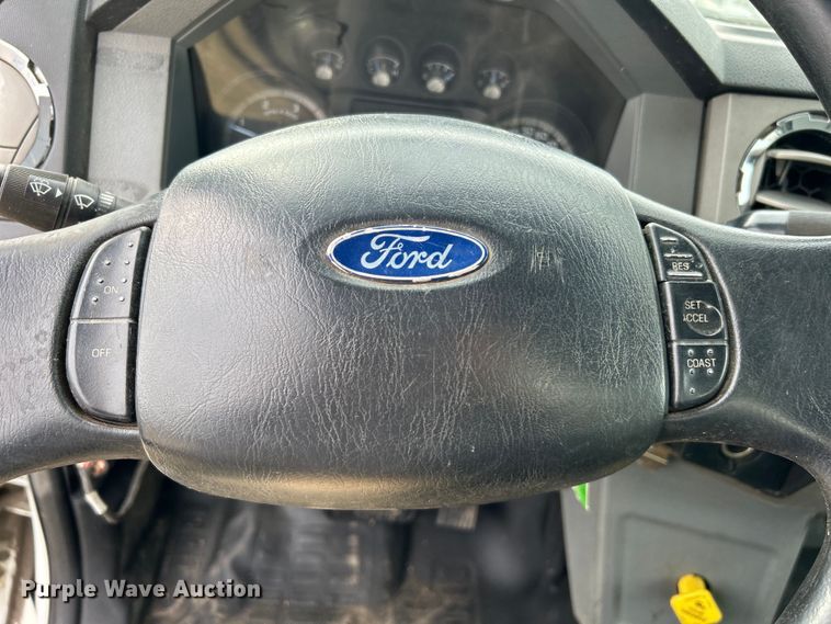 image for item EG1262 2013 Ford F650 Super Duty utility / service truck