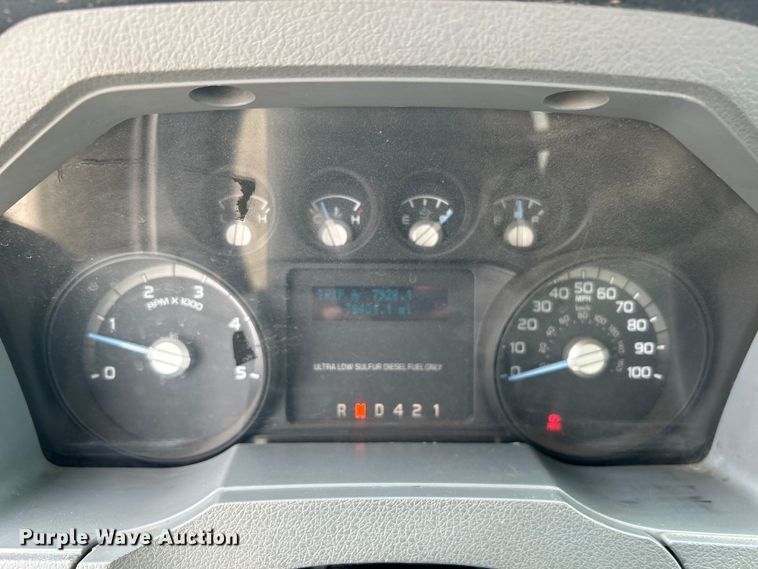 image for item EG1262 2013 Ford F650 Super Duty utility / service truck