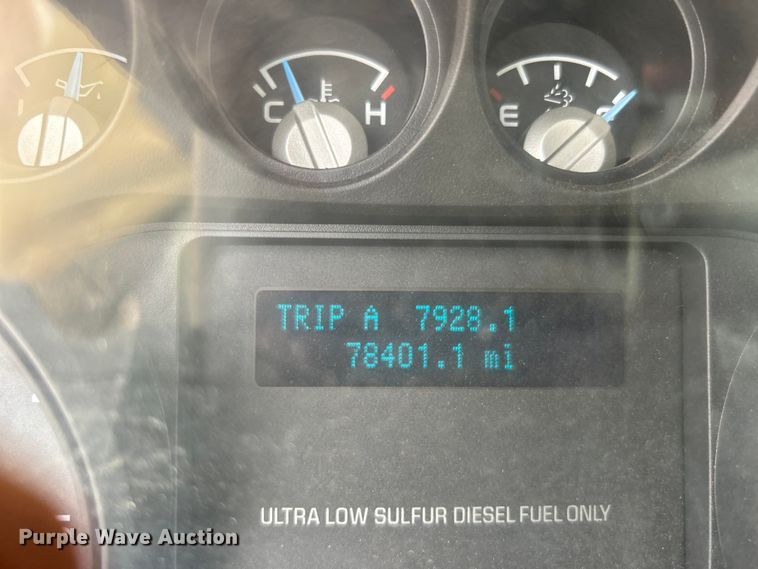 image for item EG1262 2013 Ford F650 Super Duty utility / service truck