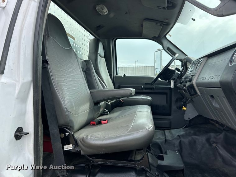 image for item EG1262 2013 Ford F650 Super Duty utility / service truck