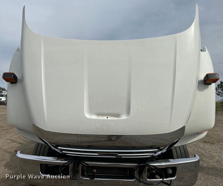 image for item EG1262 2013 Ford F650 Super Duty utility / service truck