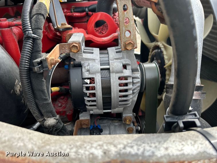 image for item EG1262 2013 Ford F650 Super Duty utility / service truck