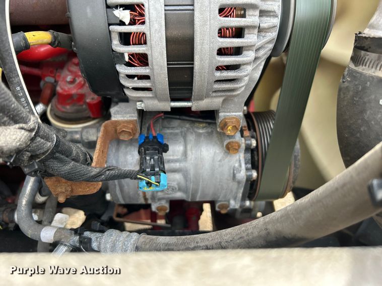 image for item EG1262 2013 Ford F650 Super Duty utility / service truck