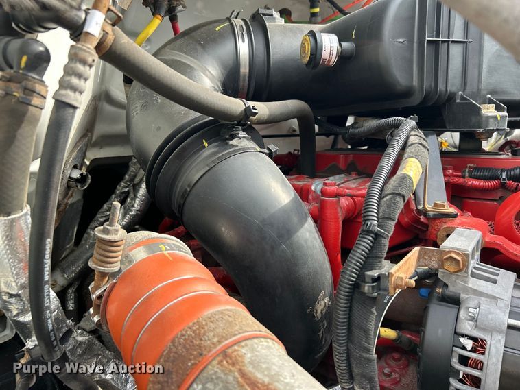 image for item EG1262 2013 Ford F650 Super Duty utility / service truck