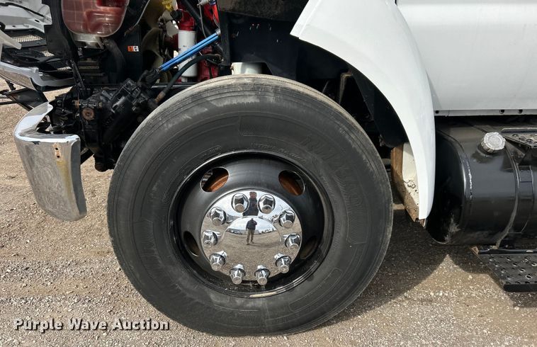 image for item EG1262 2013 Ford F650 Super Duty utility / service truck