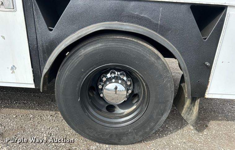 image for item EG1262 2013 Ford F650 Super Duty utility / service truck