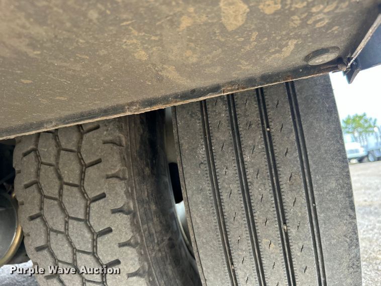 image for item EG1262 2013 Ford F650 Super Duty utility / service truck