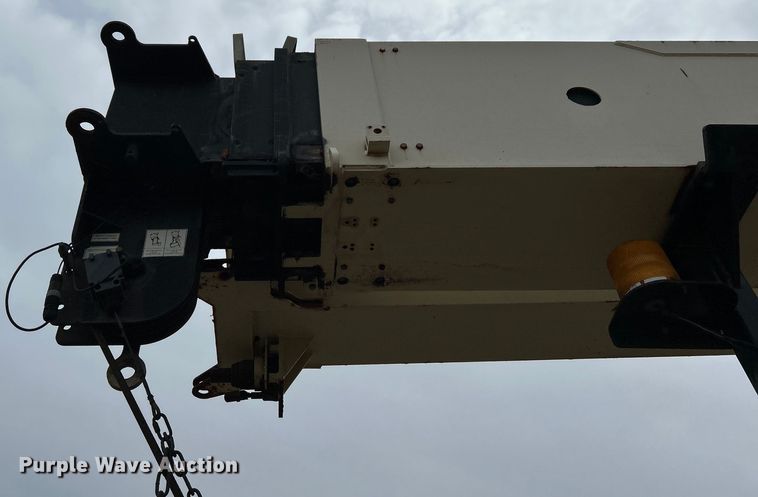 image for item EG1263 2006 Sterling L-Line crane truck