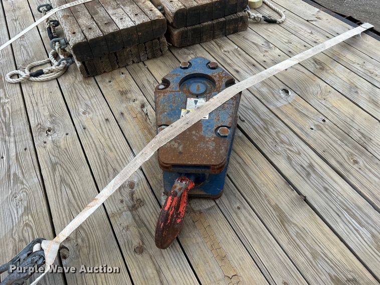 image for item EG1263 2006 Sterling L-Line crane truck