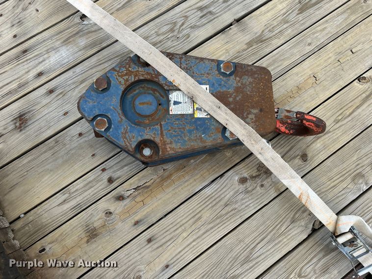 image for item EG1263 2006 Sterling L-Line crane truck