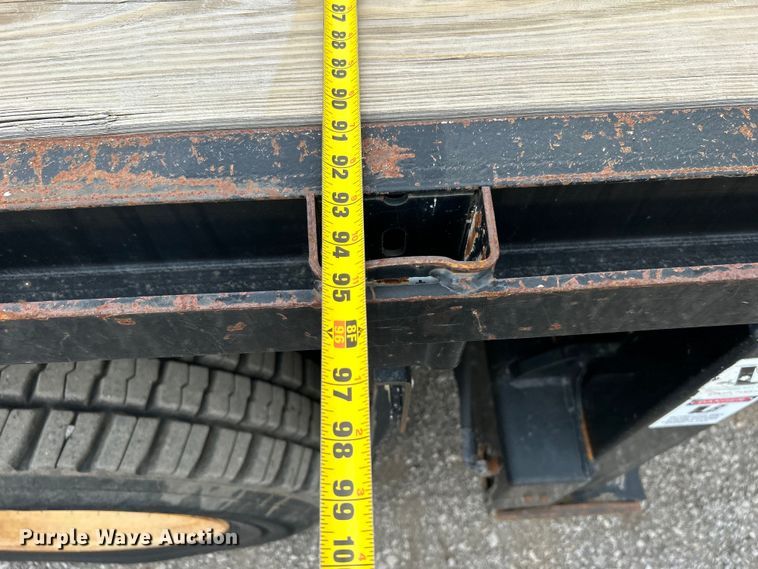 image for item EG1263 2006 Sterling L-Line crane truck