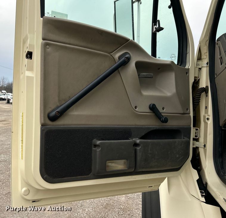 image for item EG1263 2006 Sterling L-Line crane truck