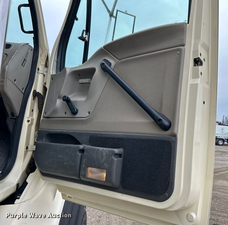 image for item EG1263 2006 Sterling L-Line crane truck