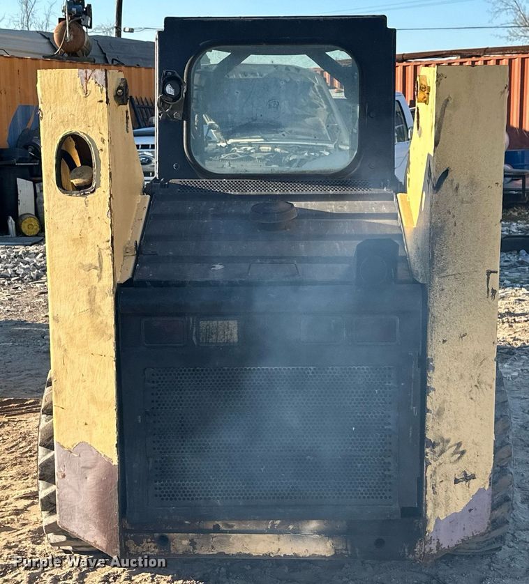 image for item EH3842 Gehl skid steer loader