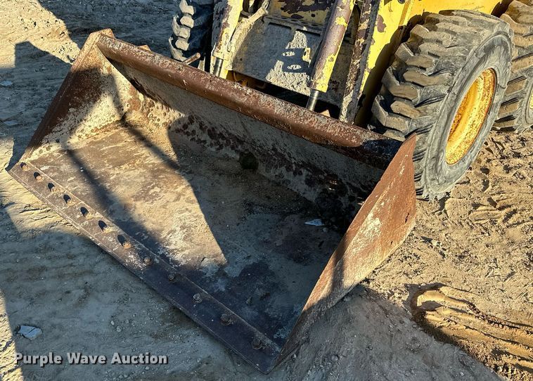 image for item EH3842 Gehl skid steer loader