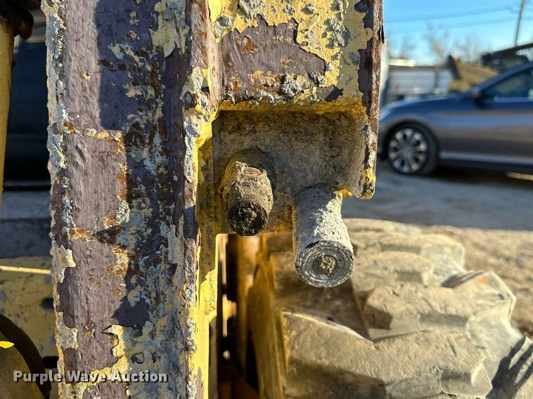 image for item EH3842 Gehl skid steer loader