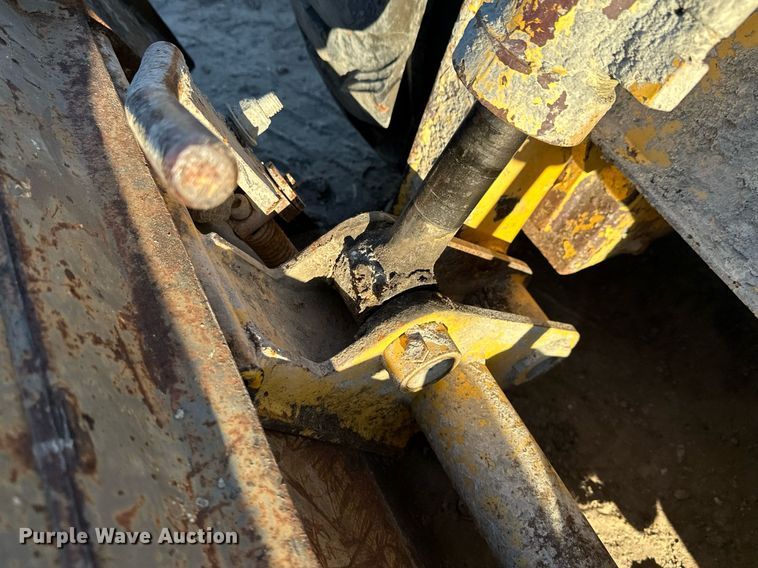 image for item EH3842 Gehl skid steer loader