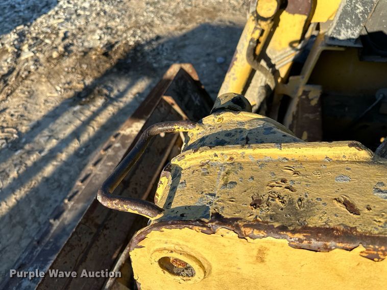 image for item EH3842 Gehl skid steer loader