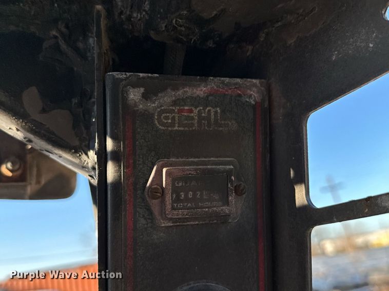 image for item EH3842 Gehl skid steer loader