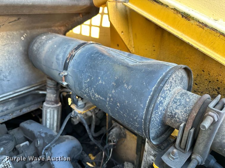 image for item EH3842 Gehl skid steer loader