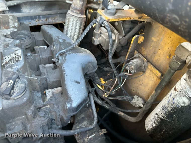 image for item EH3842 Gehl skid steer loader