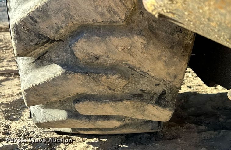 image for item EH3842 Gehl skid steer loader