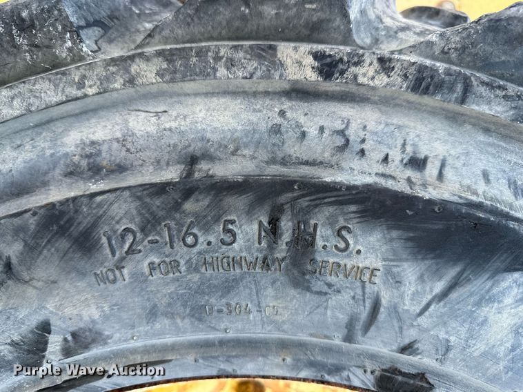 image for item EH3842 Gehl skid steer loader