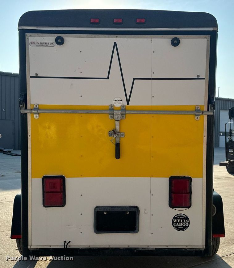 image for item EH6518 1994 Wells Cargo SW8 enclosed cargo trailer