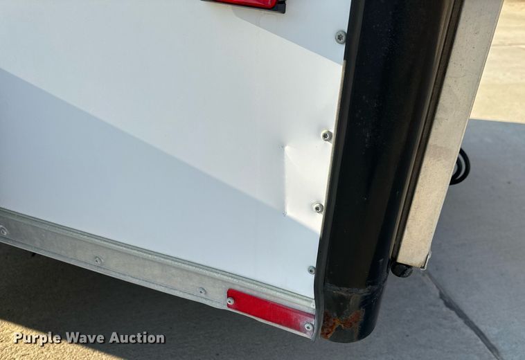 image for item EH6518 1994 Wells Cargo SW8 enclosed cargo trailer