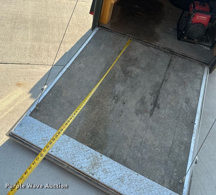 image for item EH6518 1994 Wells Cargo SW8 enclosed cargo trailer