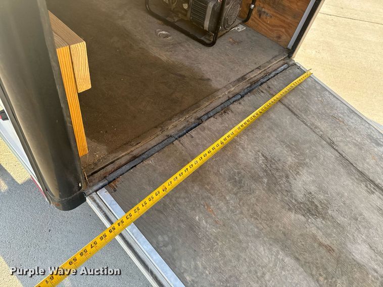 image for item EH6518 1994 Wells Cargo SW8 enclosed cargo trailer