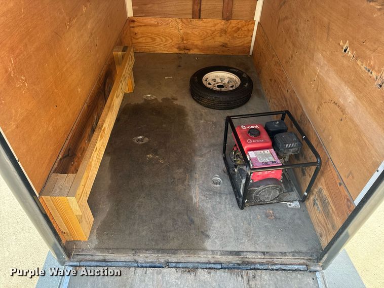 image for item EH6518 1994 Wells Cargo SW8 enclosed cargo trailer